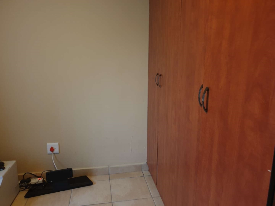 2 Bedroom Property for Sale in Meredale Gauteng