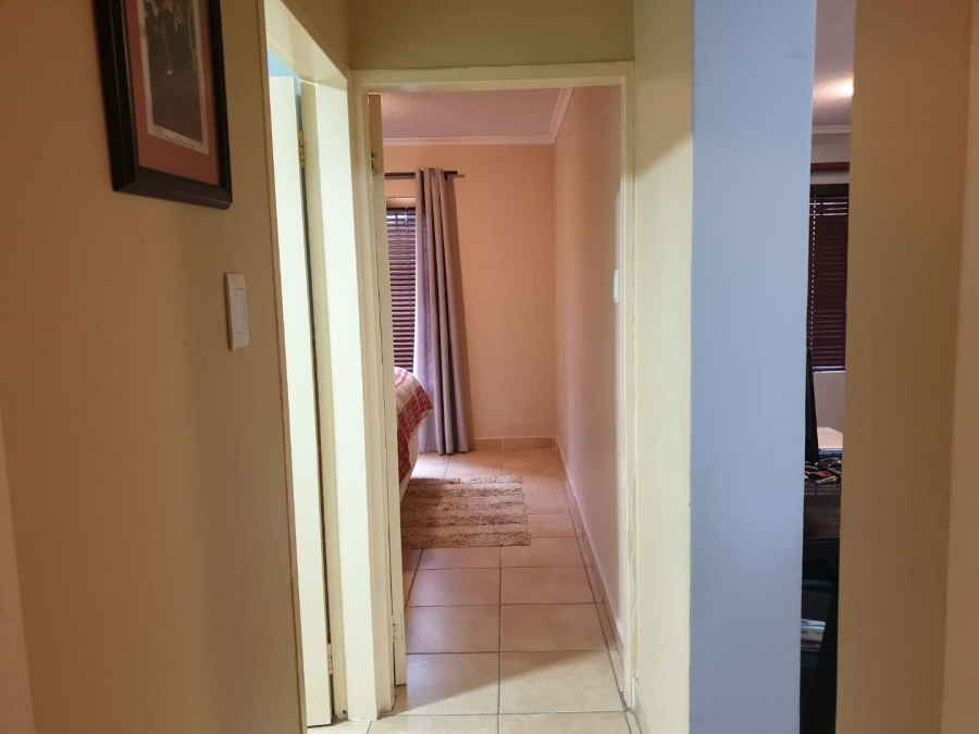 2 Bedroom Property for Sale in Meredale Gauteng