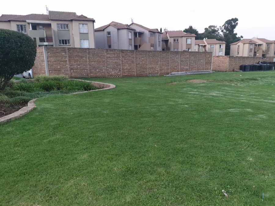 2 Bedroom Property for Sale in Meredale Gauteng