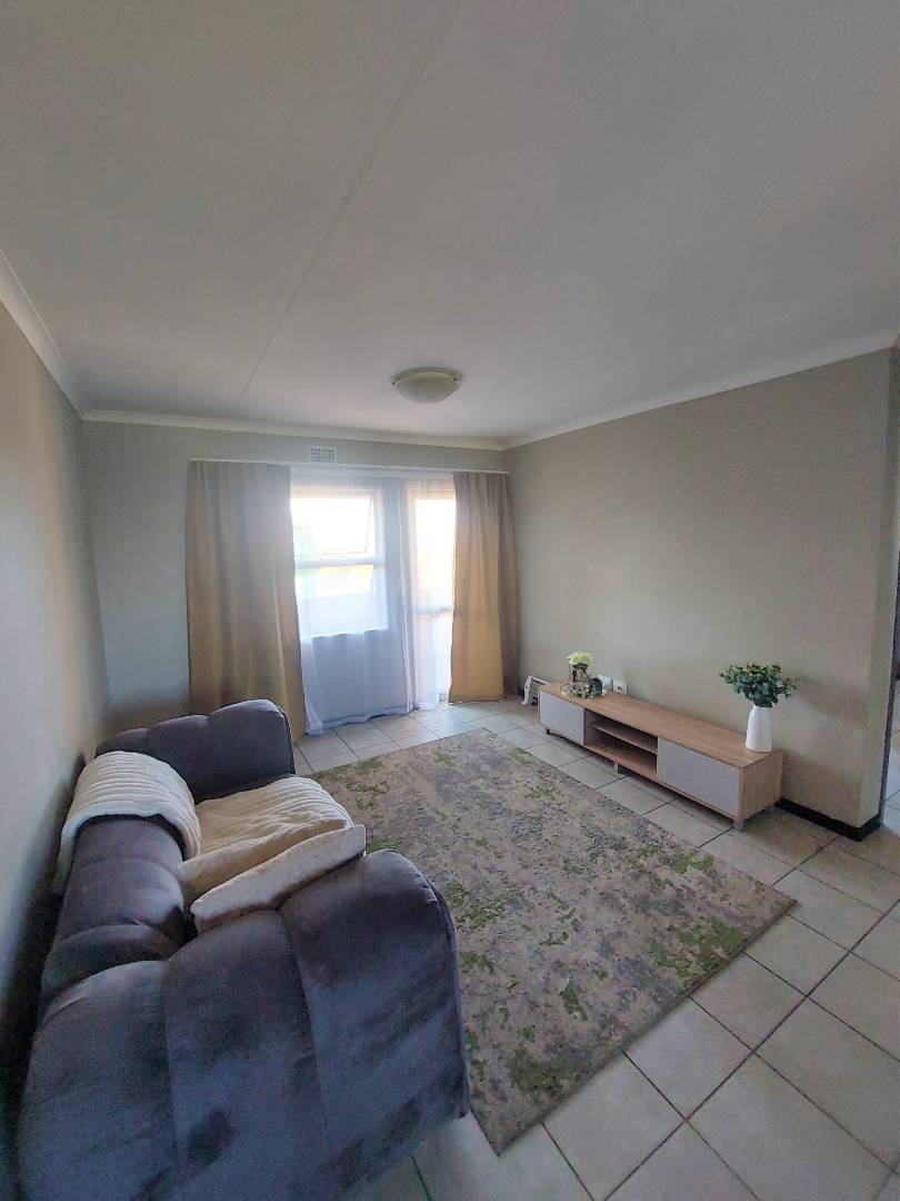 2 Bedroom Property for Sale in Heuweloord Gauteng