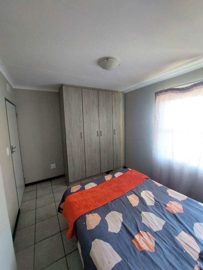 2 Bedroom Property for Sale in Heuweloord Gauteng