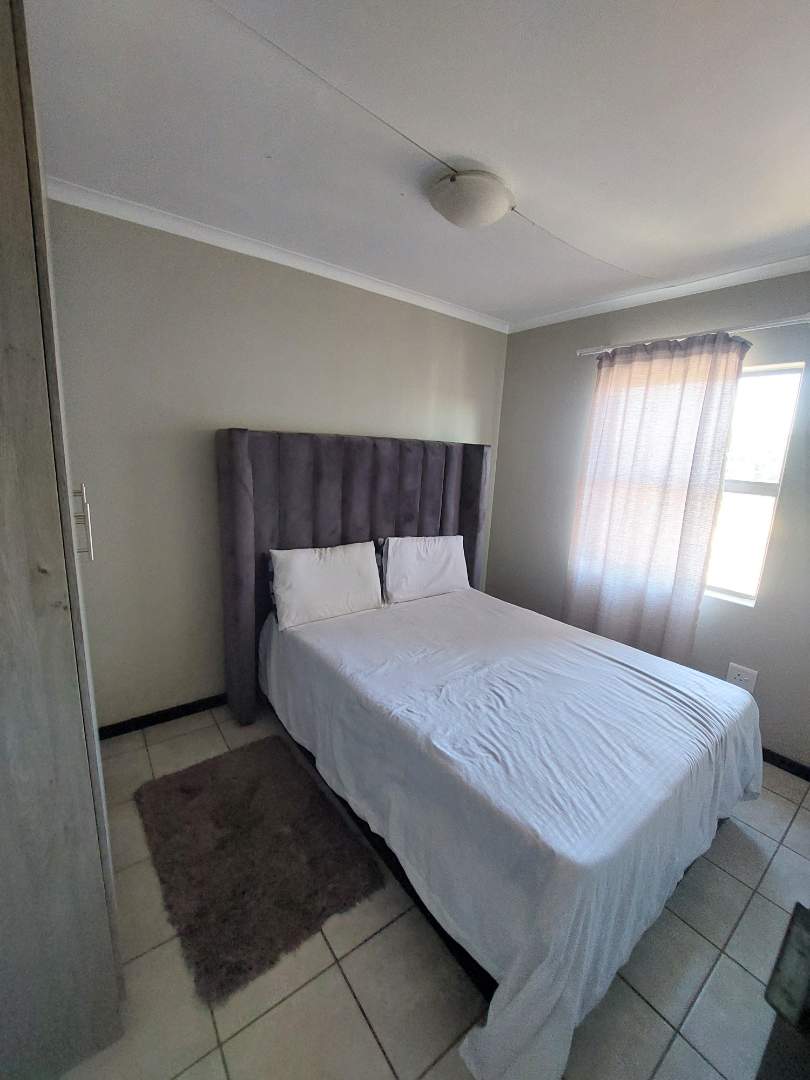 2 Bedroom Property for Sale in Heuweloord Gauteng