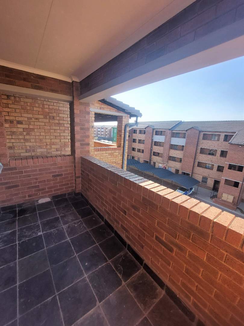 2 Bedroom Property for Sale in Heuweloord Gauteng