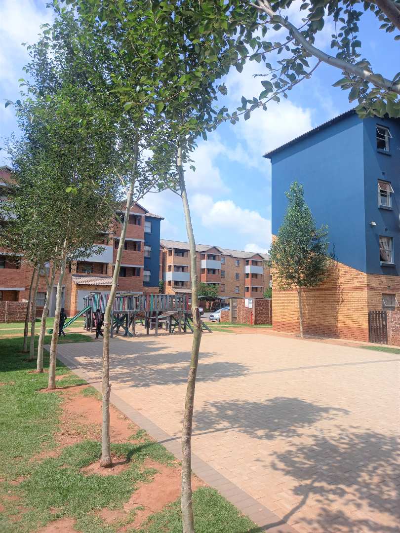 2 Bedroom Property for Sale in Heuweloord Gauteng