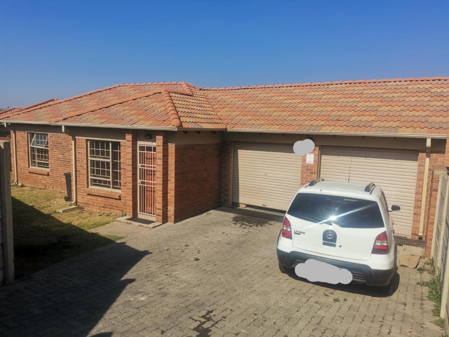 3 Bedroom Property for Sale in Thatch Hill Estate Gauteng