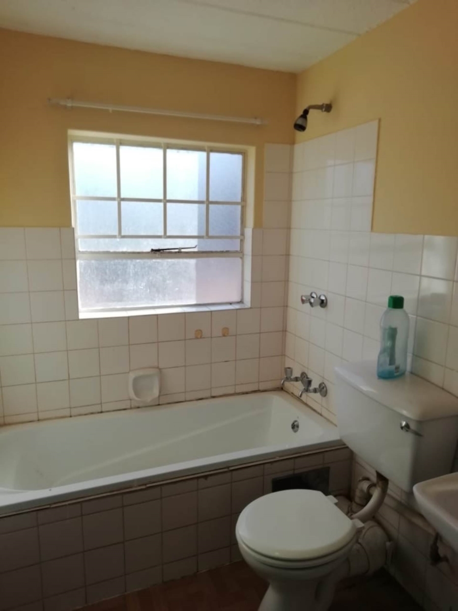 1 Bedroom Property for Sale in Kempton Park Central Gauteng