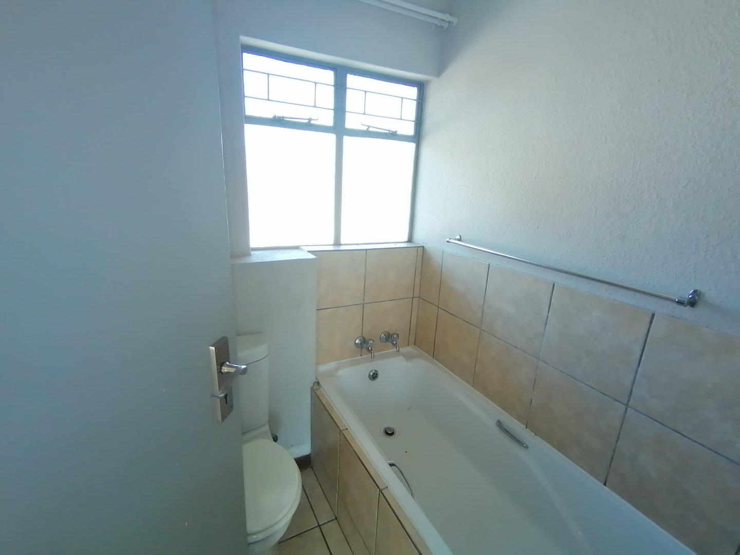 2 Bedroom Property for Sale in The Orchards Gauteng