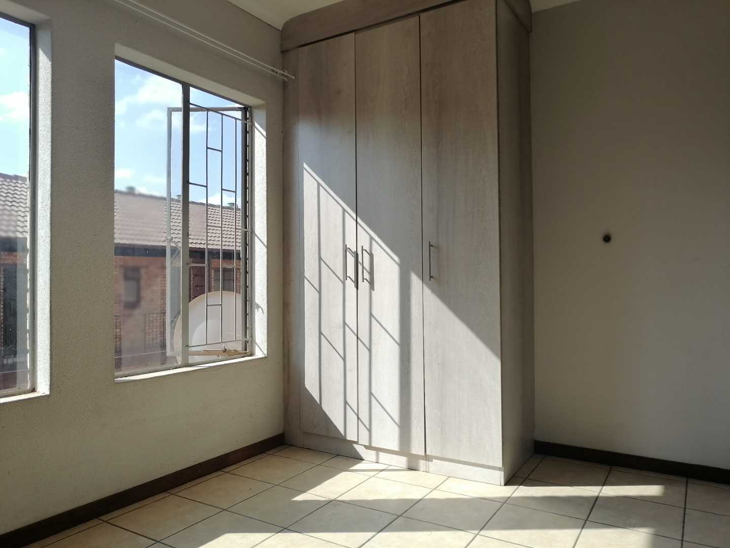 2 Bedroom Property for Sale in The Orchards Gauteng