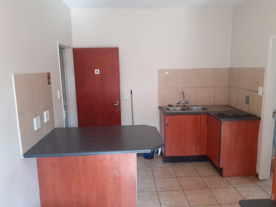 2 Bedroom Property for Sale in Westdene Gauteng