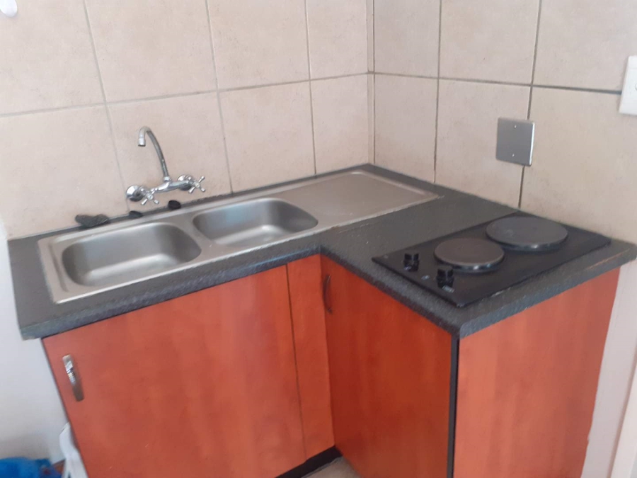 2 Bedroom Property for Sale in Westdene Gauteng