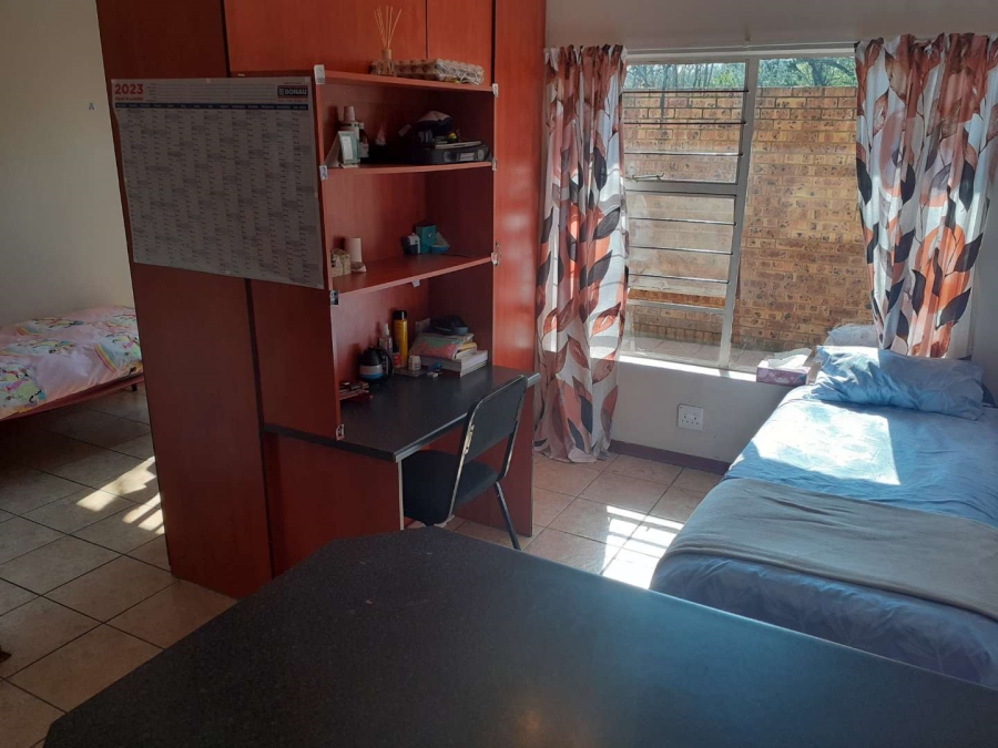 2 Bedroom Property for Sale in Westdene Gauteng