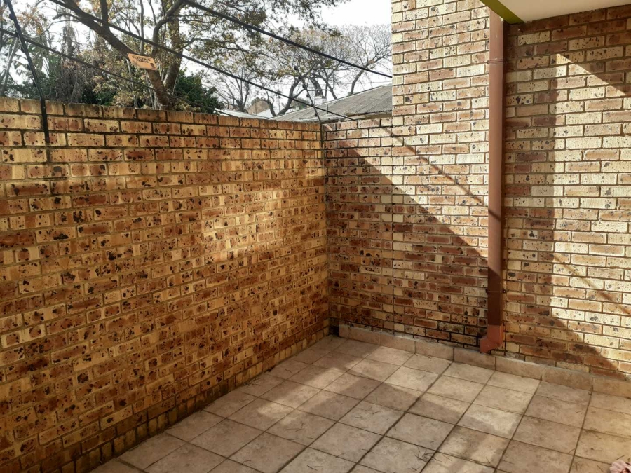 2 Bedroom Property for Sale in Westdene Gauteng