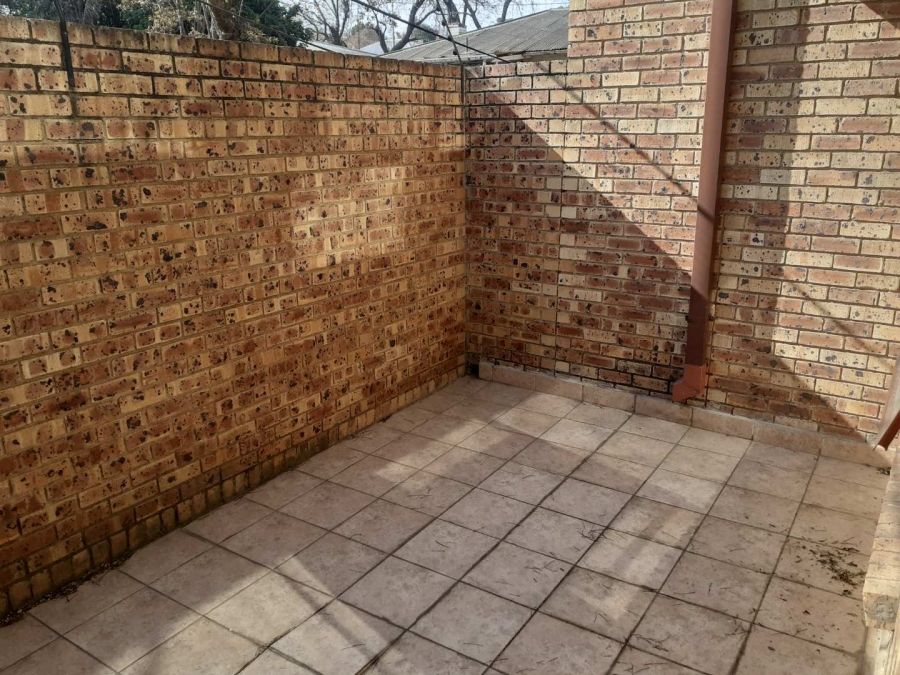 2 Bedroom Property for Sale in Westdene Gauteng