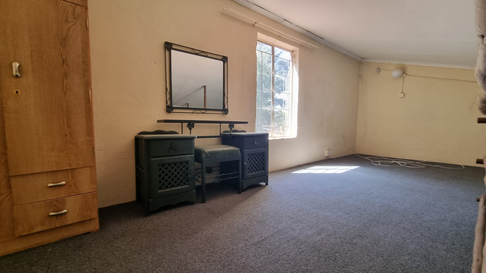 9 Bedroom Property for Sale in Glen Austin Gauteng