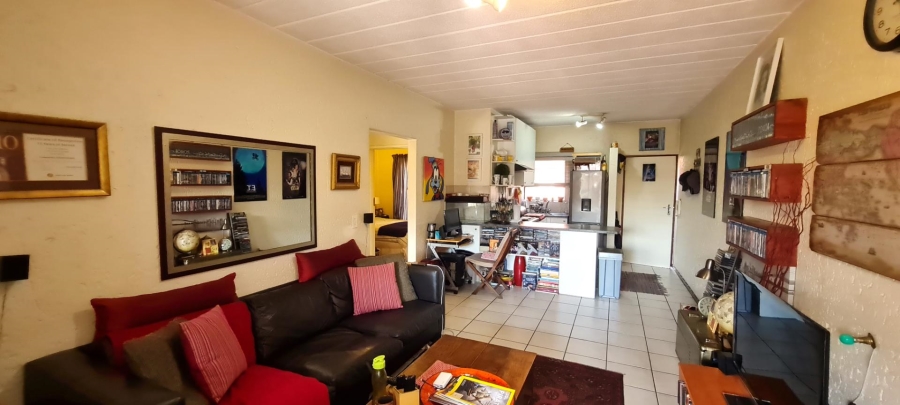 2 Bedroom Property for Sale in Magaliessig Gauteng