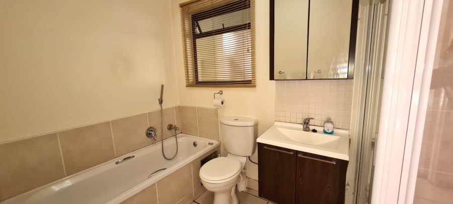 1 Bedroom Property for Sale in Beverley Gauteng