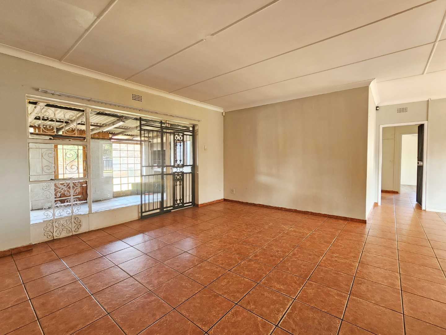 3 Bedroom Property for Sale in Verwoerdpark Gauteng