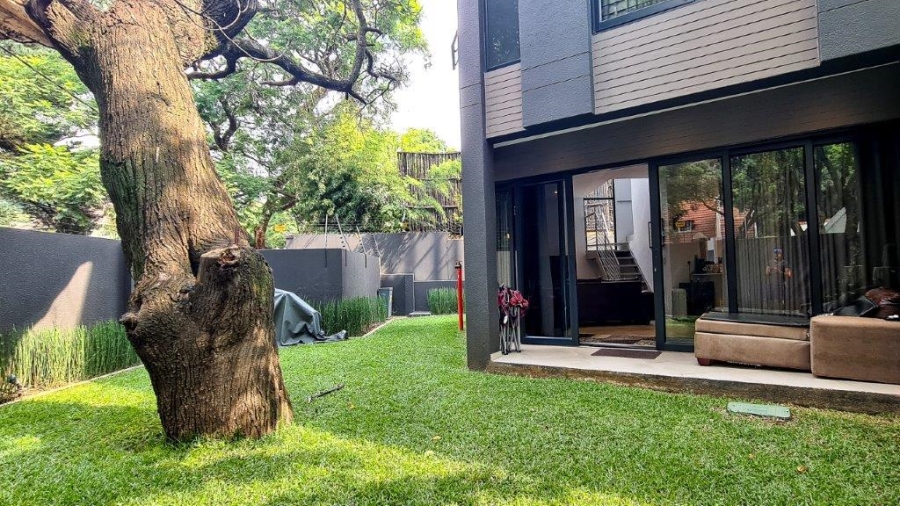 To Let 2 Bedroom Property for Rent in Rosebank Gauteng