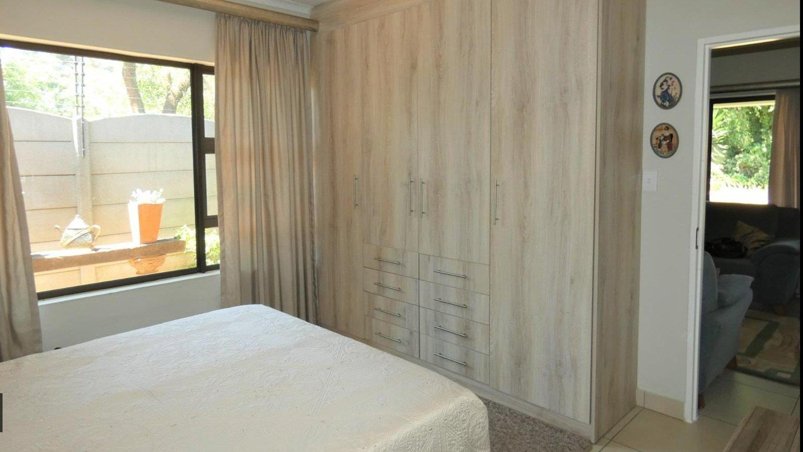 To Let 4 Bedroom Property for Rent in Beyerspark Gauteng