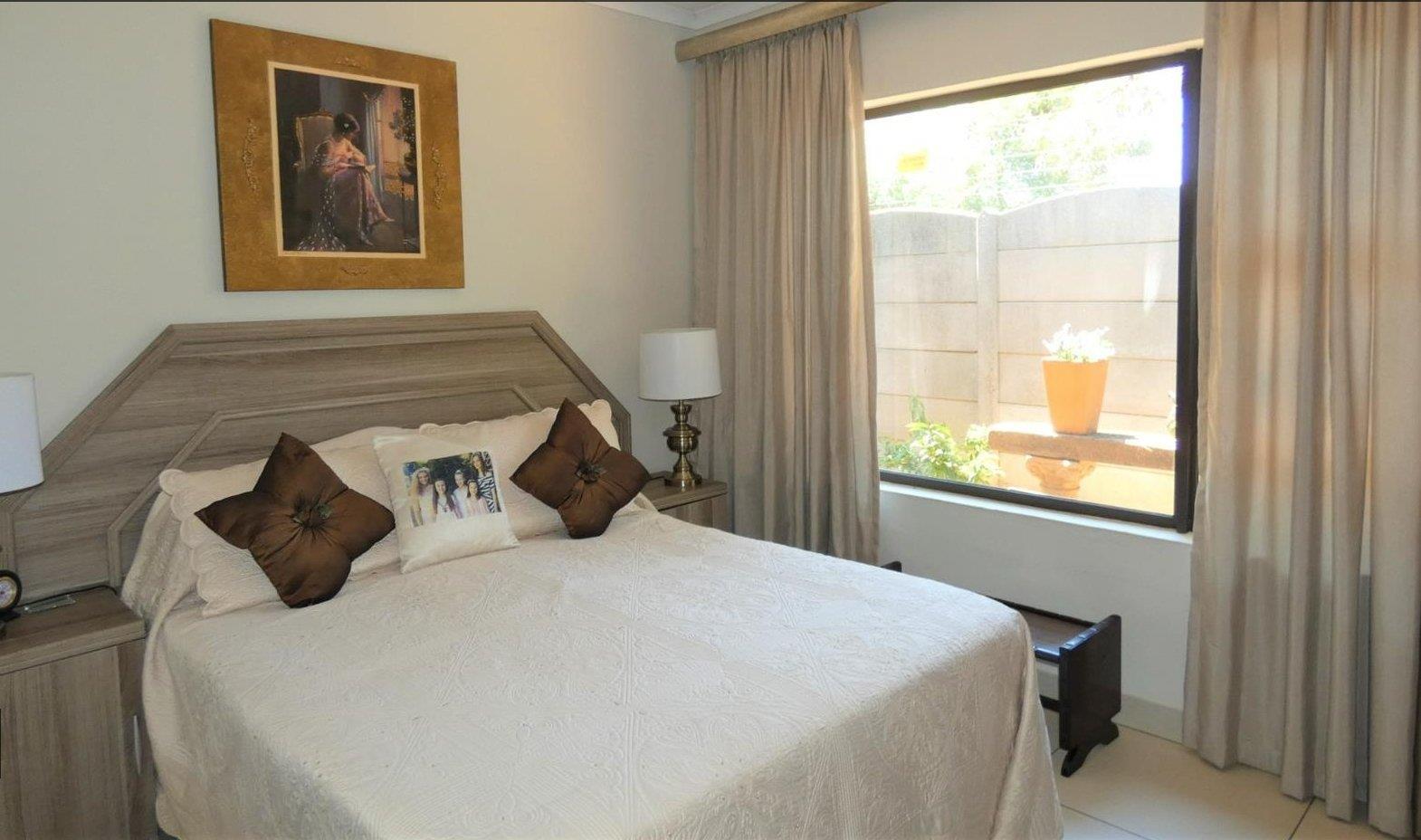 To Let 4 Bedroom Property for Rent in Beyerspark Gauteng