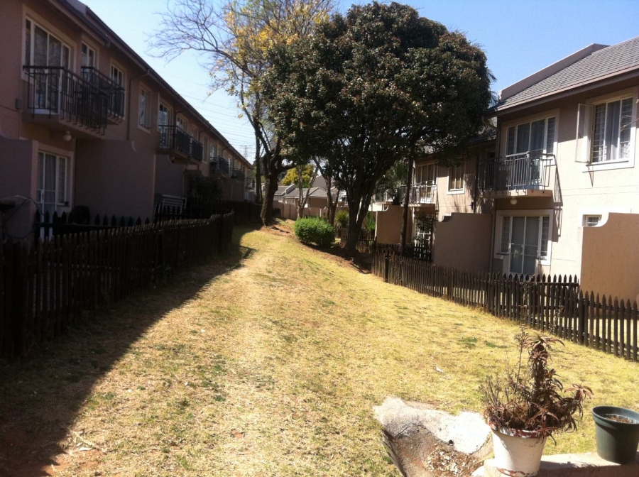 2 Bedroom Property for Sale in Rembrandt Park Gauteng