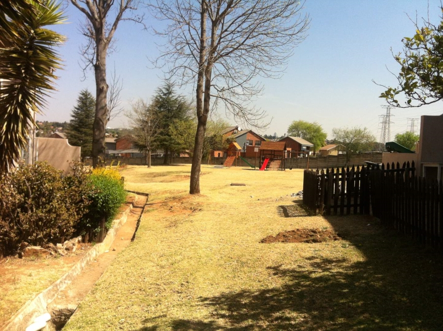 2 Bedroom Property for Sale in Rembrandt Park Gauteng