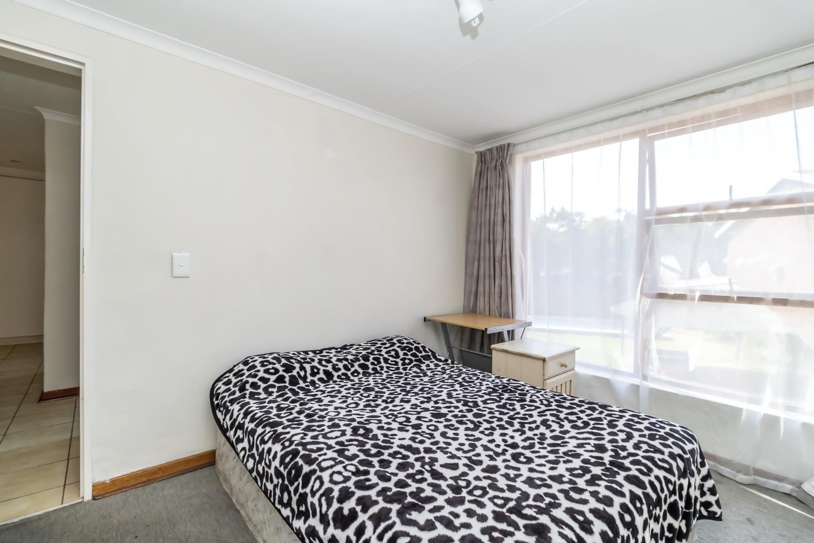3 Bedroom Property for Sale in Kloofendal Gauteng