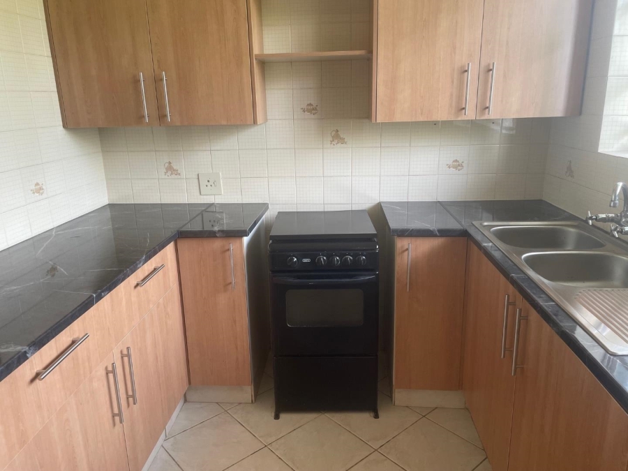 To Let 2 Bedroom Property for Rent in Illovo Gauteng