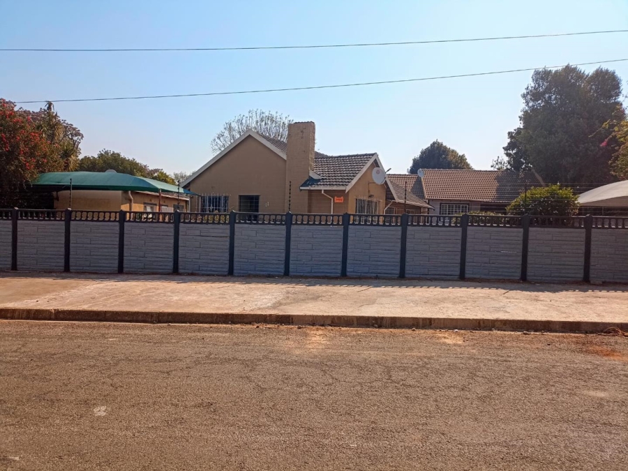 To Let 3 Bedroom Property for Rent in Primrose Gauteng