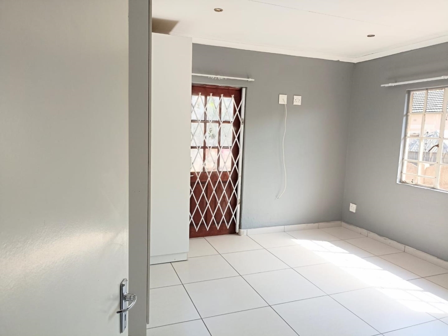 To Let 3 Bedroom Property for Rent in Primrose Gauteng