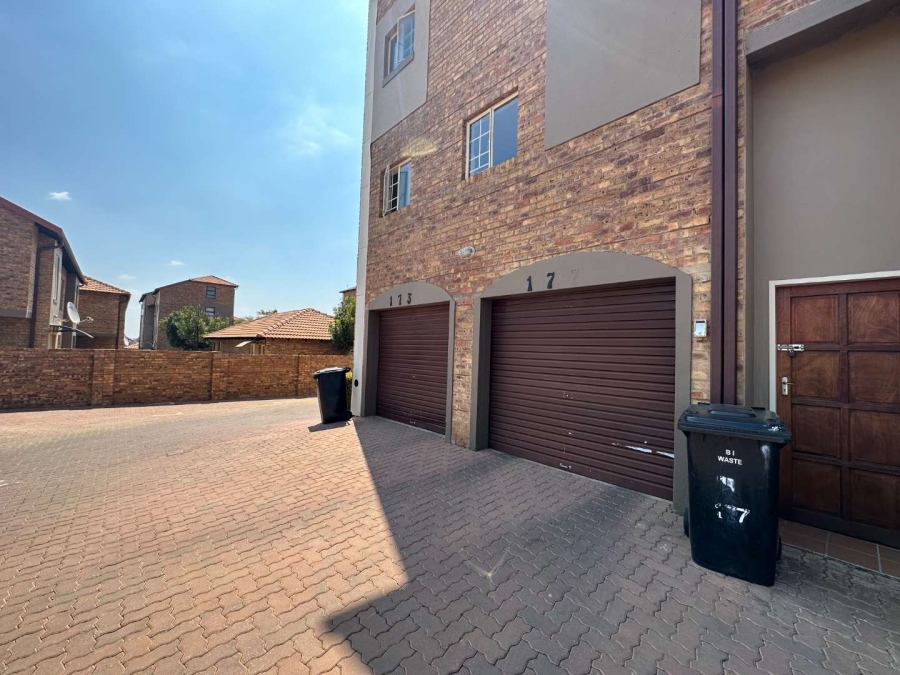 To Let 1 Bedroom Property for Rent in Tijger Valley Gauteng