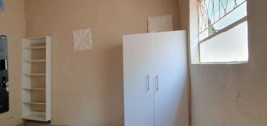 To Let 1 Bedroom Property for Rent in Blairgowrie Gauteng