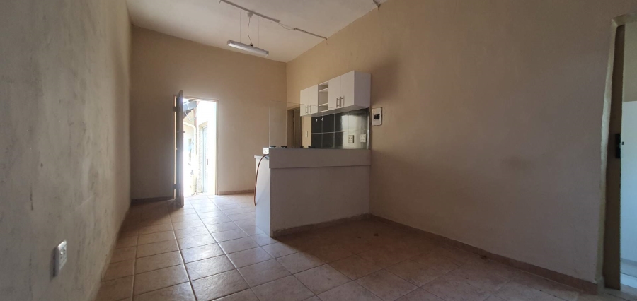 To Let 1 Bedroom Property for Rent in Blairgowrie Gauteng