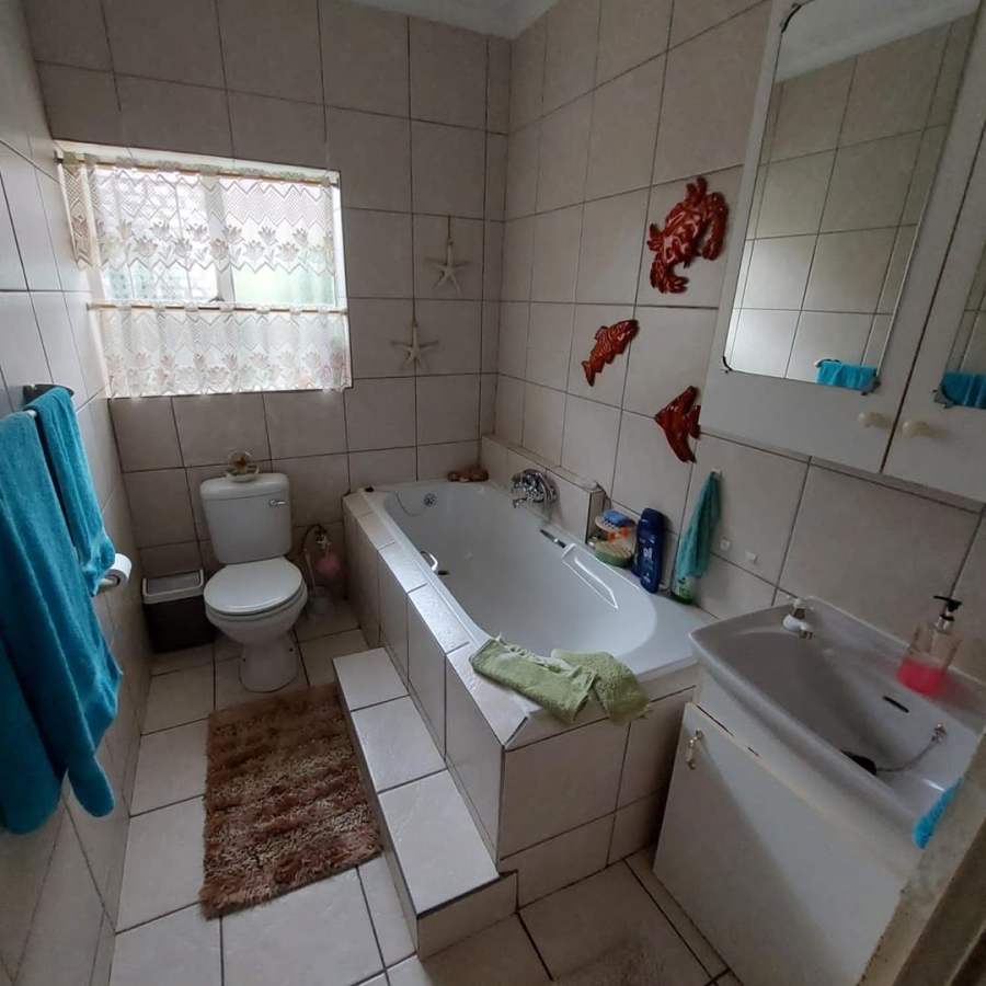 3 Bedroom Property for Sale in Brackendowns Gauteng