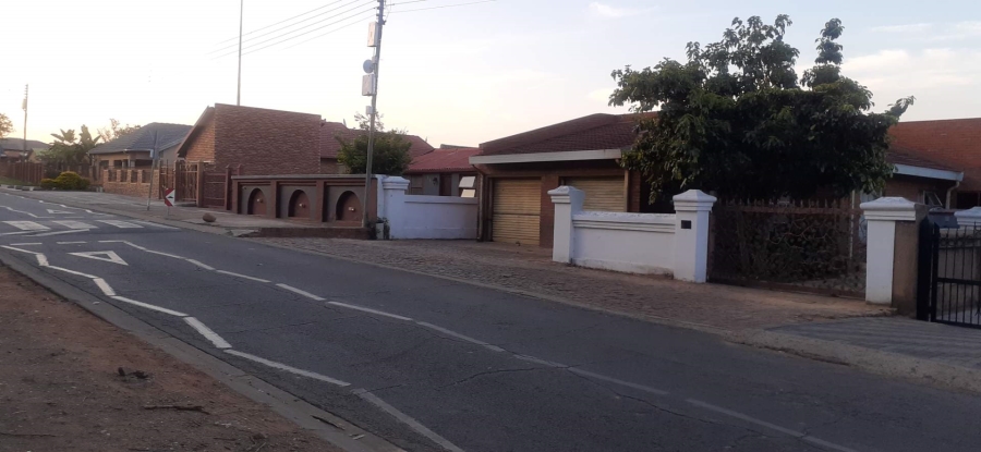 3 Bedroom Property for Sale in Soshanguve L Gauteng