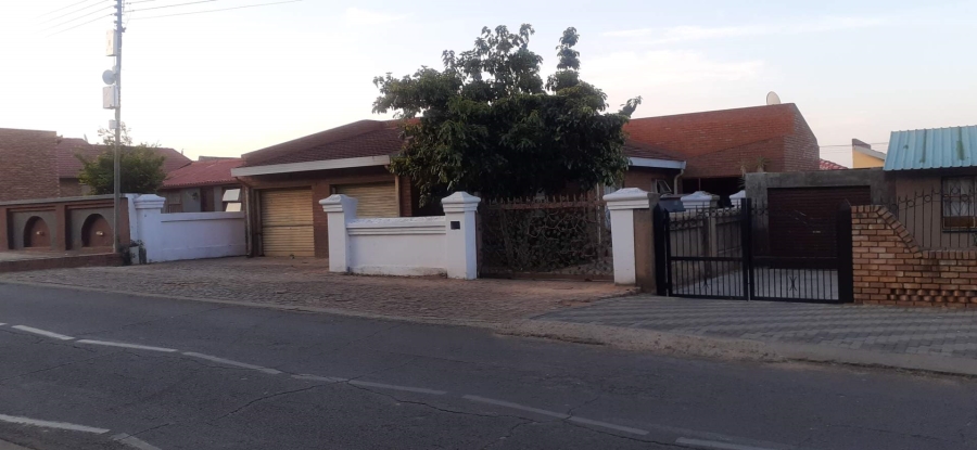 3 Bedroom Property for Sale in Soshanguve L Gauteng