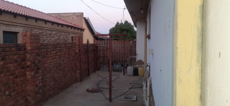 3 Bedroom Property for Sale in Soshanguve L Gauteng