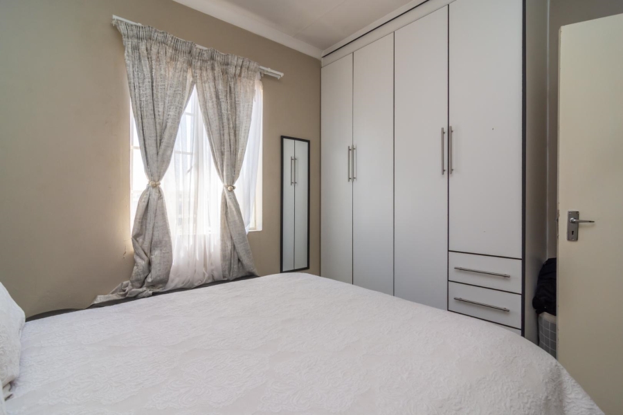 2 Bedroom Property for Sale in Fleurhof Gauteng