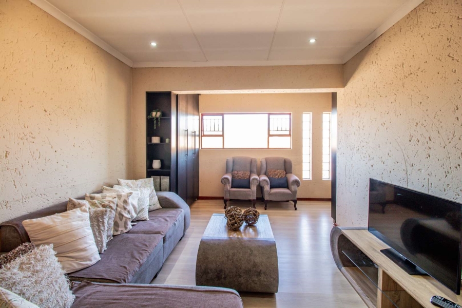 3 Bedroom Property for Sale in Petersfield Gauteng