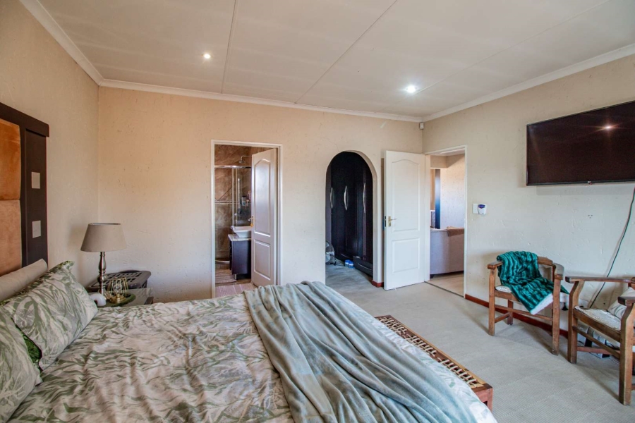 3 Bedroom Property for Sale in Petersfield Gauteng