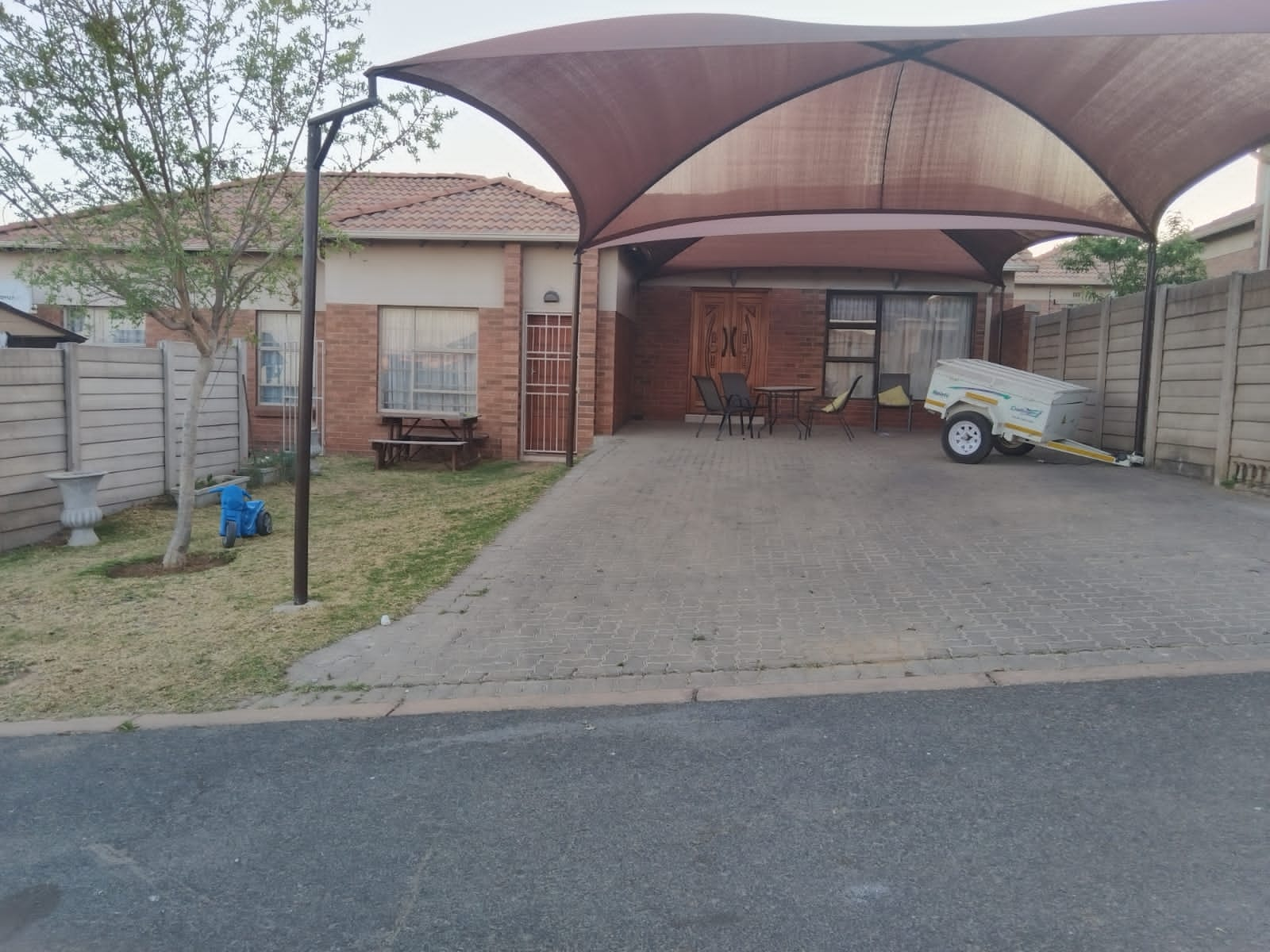 3 Bedroom Property for Sale in Thatch Hill Estate Gauteng