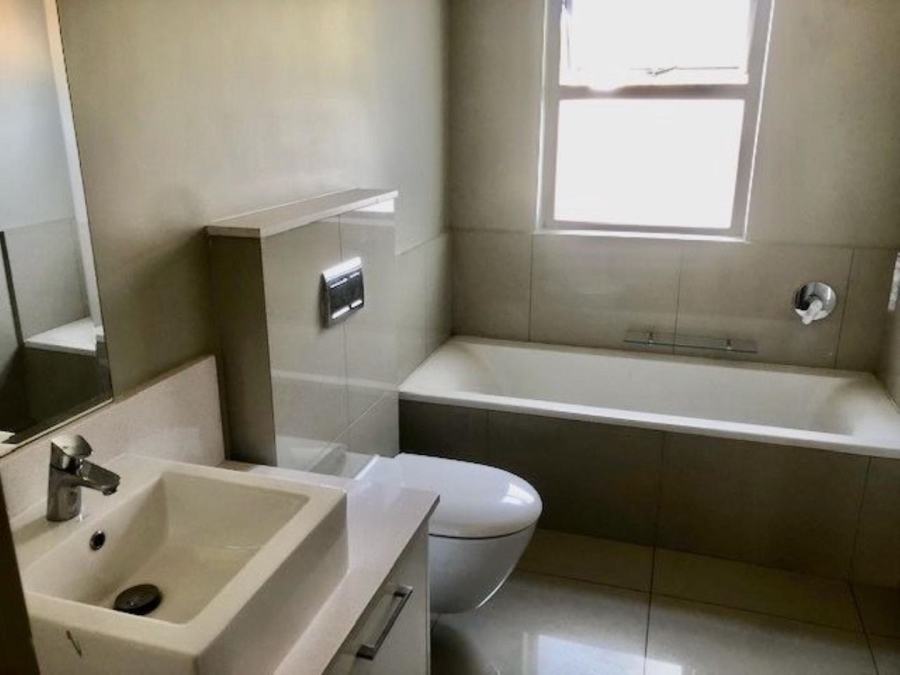 To Let 3 Bedroom Property for Rent in Oaklands Gauteng