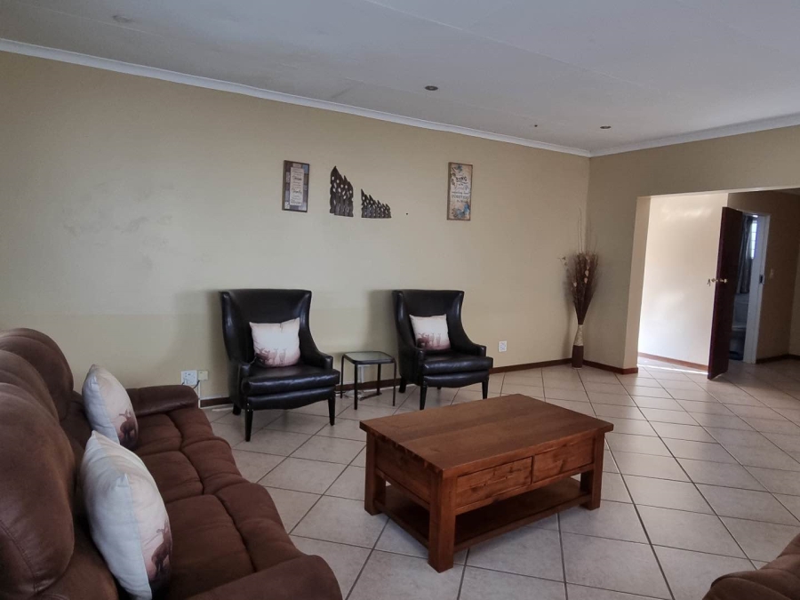 8 Bedroom Property for Sale in Waterkloof Ridge Gauteng