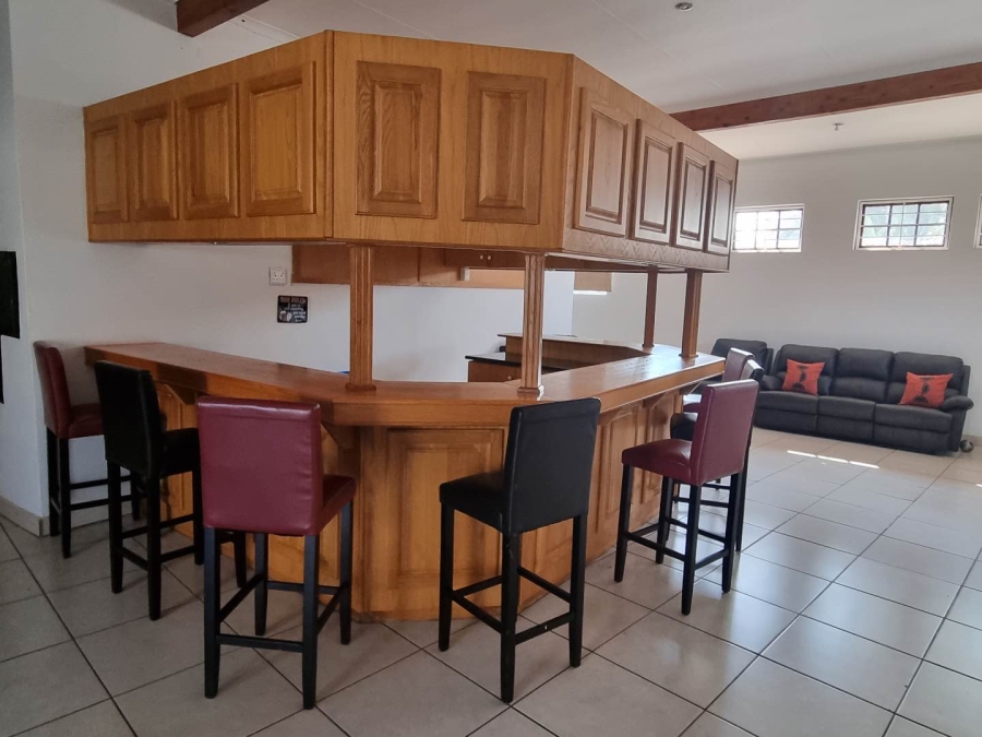 8 Bedroom Property for Sale in Waterkloof Ridge Gauteng