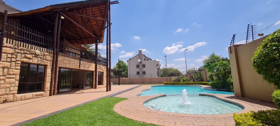 1 Bedroom Property for Sale in Pineslopes Gauteng