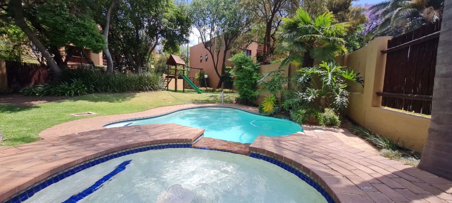 1 Bedroom Property for Sale in Pineslopes Gauteng