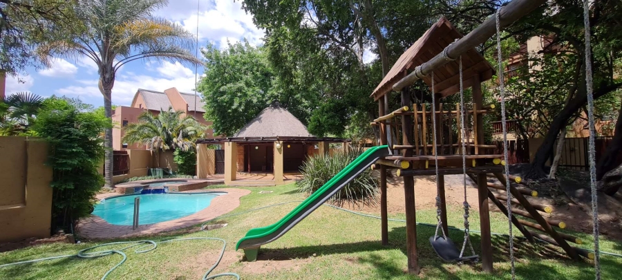 1 Bedroom Property for Sale in Pineslopes Gauteng