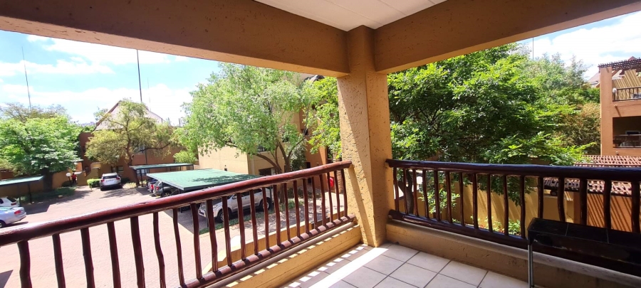 1 Bedroom Property for Sale in Pineslopes Gauteng