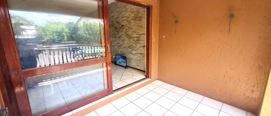 1 Bedroom Property for Sale in Pineslopes Gauteng