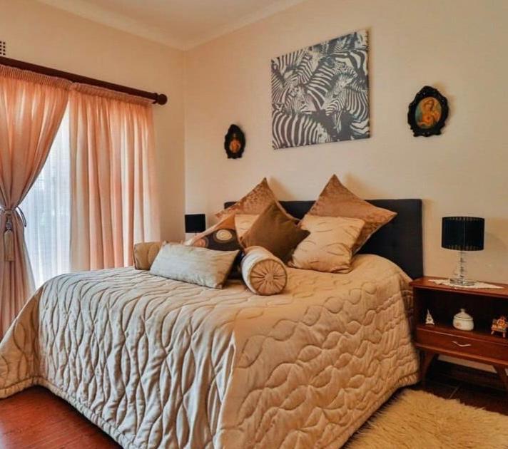 4 Bedroom Property for Sale in Tedderfield A H Gauteng